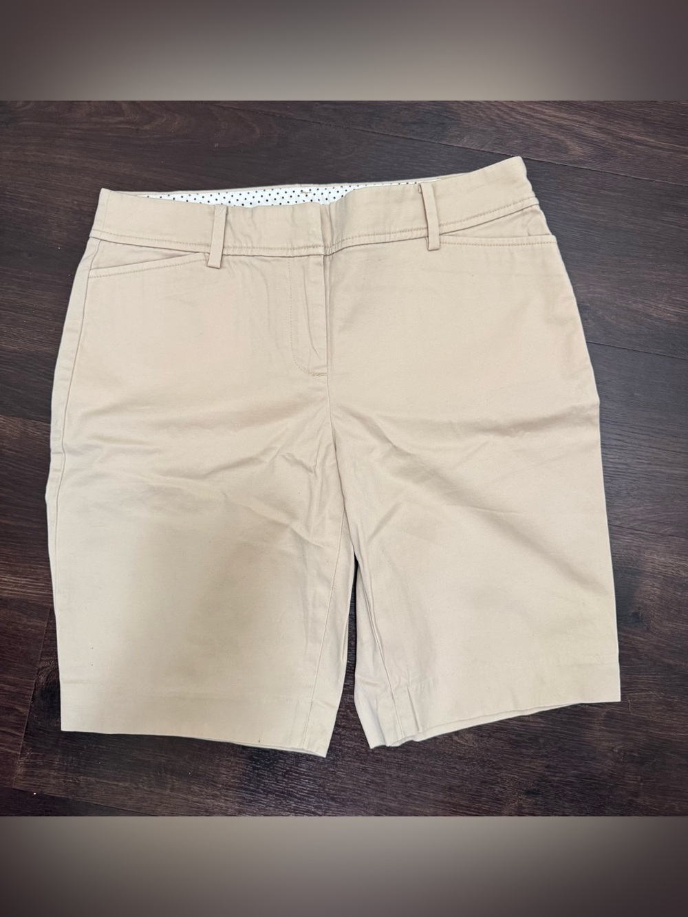 Talbots "Perfect Short" Chino Bermuda Walking Shorts - Beige Khaki - Size 4